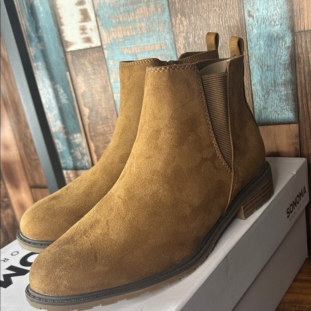 Sonoma Lottie  Tan Suede Chukka Boots
